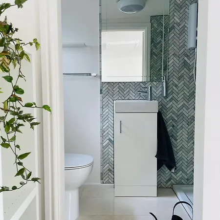 Modern Studio In Camden Лондон Экстерьер фото